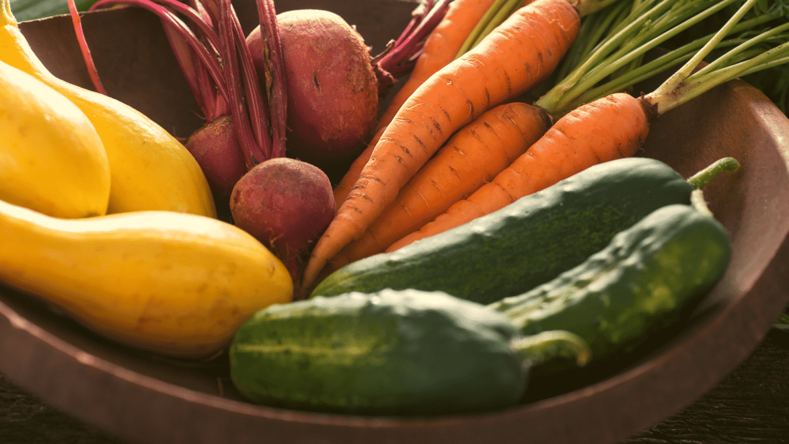 How To Grow Vegetables In 5 Gallon Buckets 🥔 Little Leafy