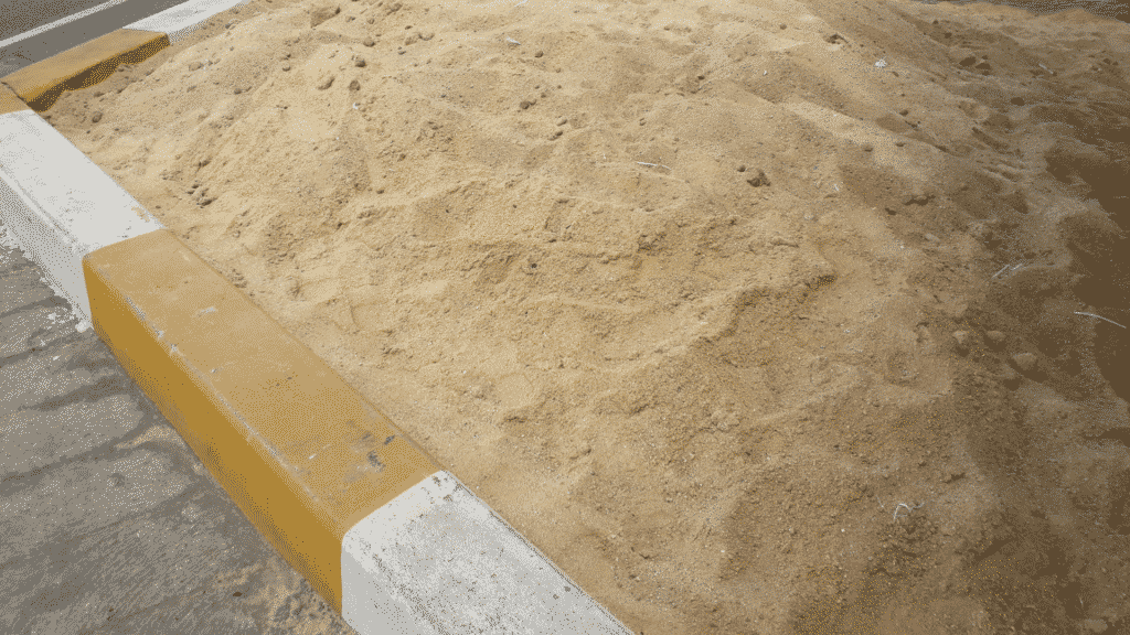 Can You Use Builders' Sand To Mix With Compost? - Little Leafy